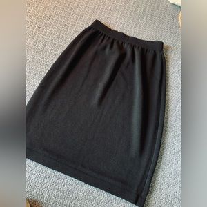 St. John collection classic black knit skirt